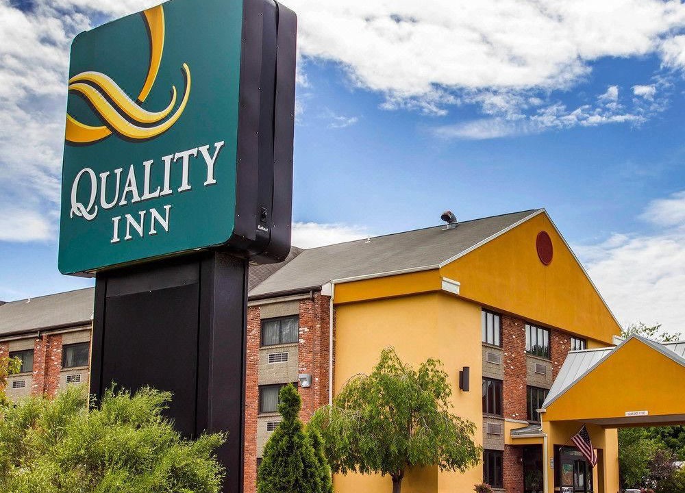 Photo of Buildings in Cromwell