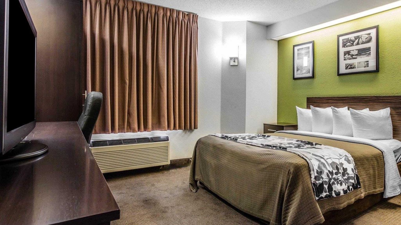 Photo of Bedroom in Greenville - Spartanburg