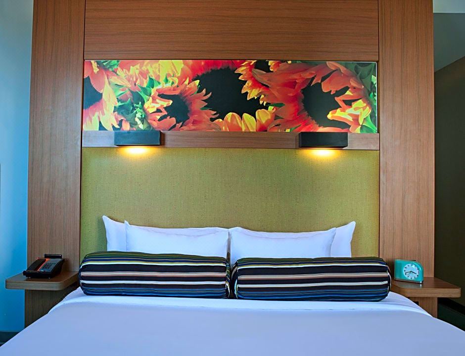 Photo of Bedroom in Downtown East