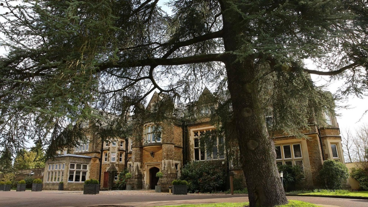 Photo of Buildings in Betchworth