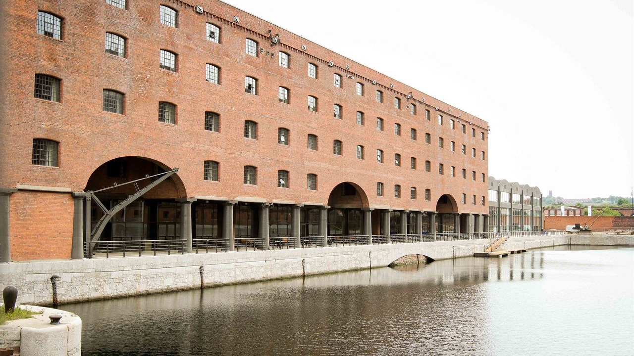 Photo of Buildings in Vauxhall