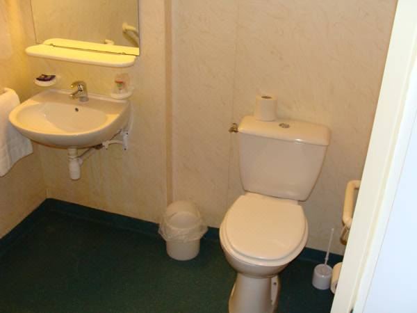 Photo of Bathroom in Val-de-Reuil