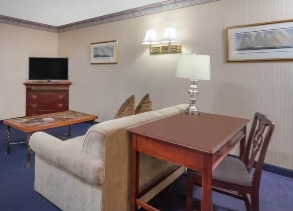 Photo of Livingroom in Mystic