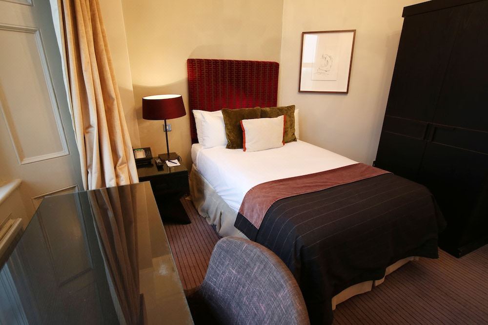 Photo of Bedroom in Betchworth