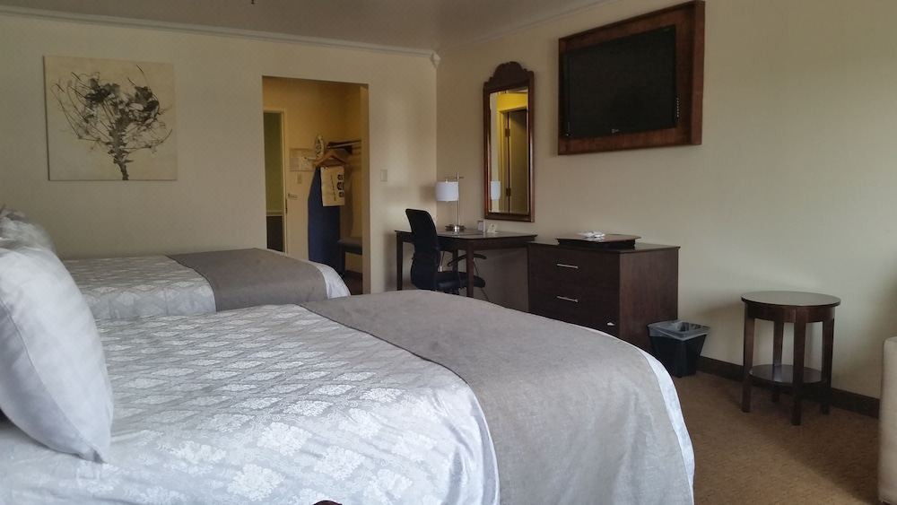 Photo of Bedroom in Springville