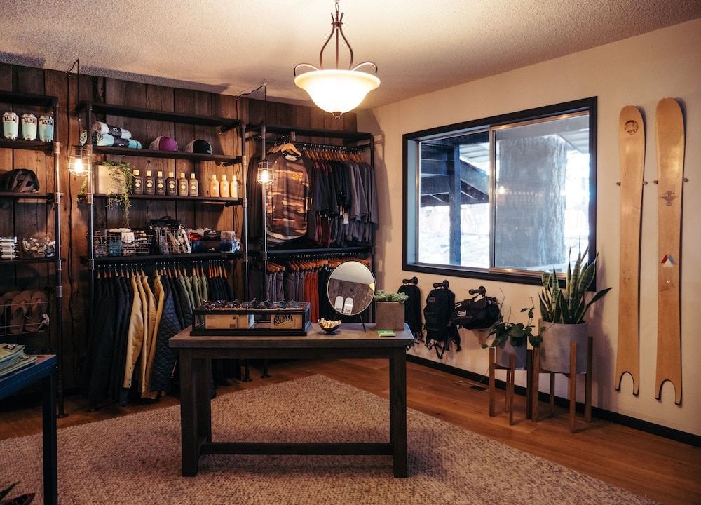 Photo of Livingroom in Century West