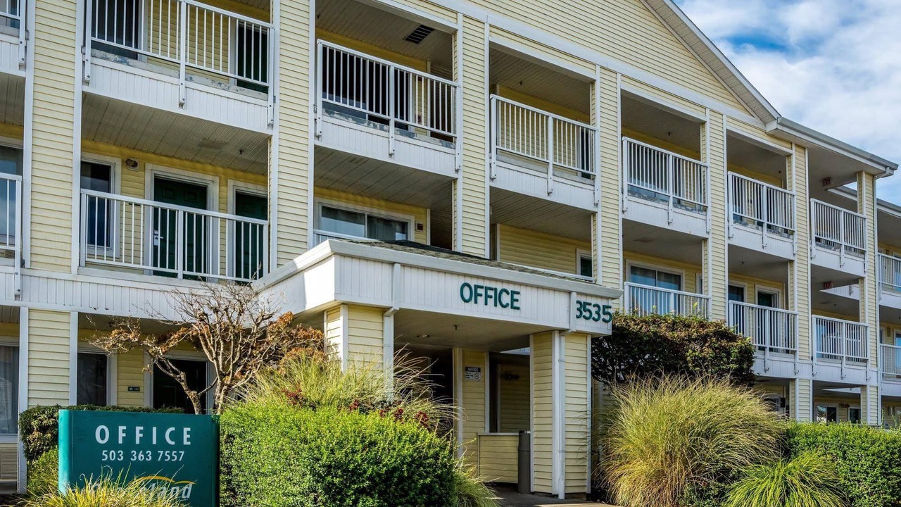 Photo of Buildings in Salem