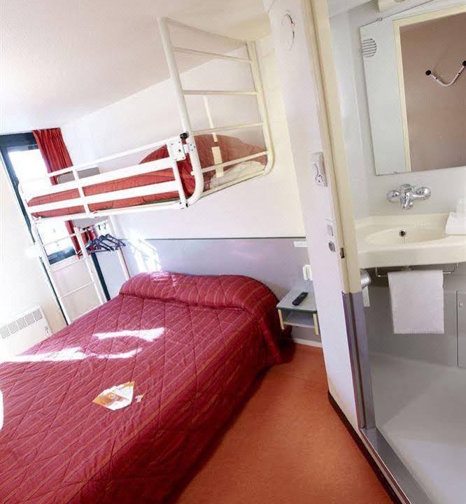 Photo of Bedroom in Perreux