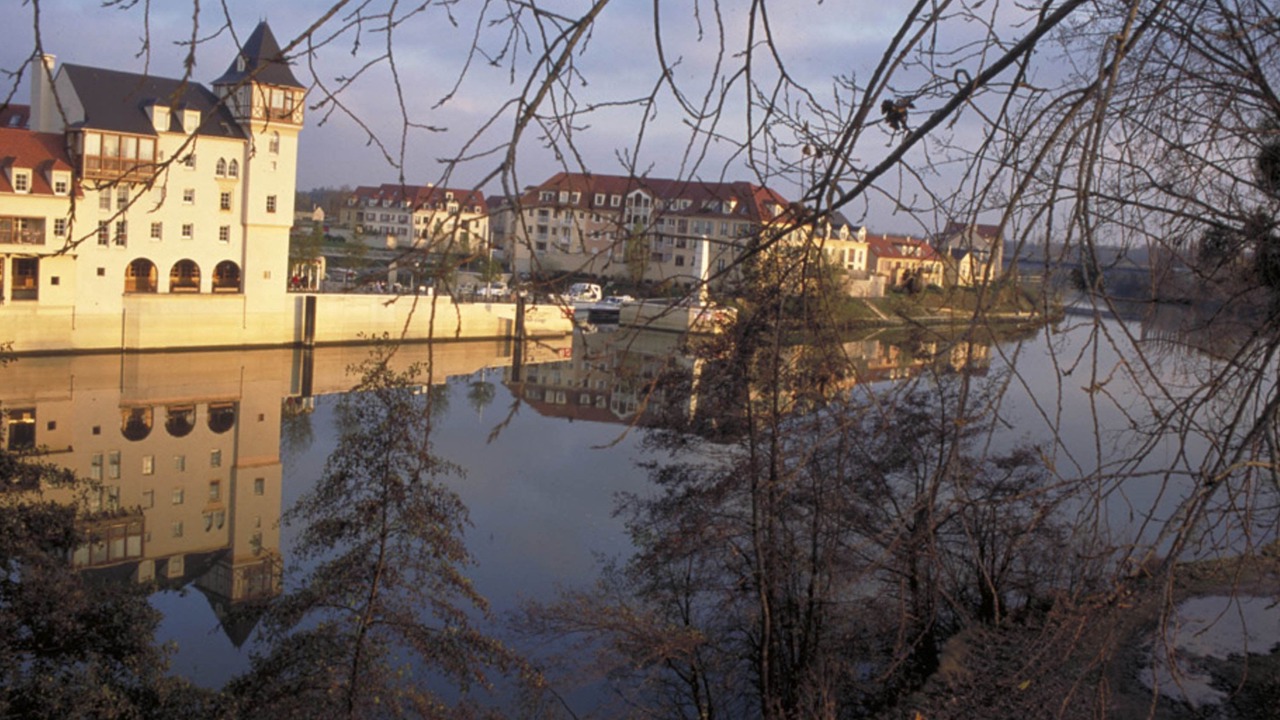 Photo of Buildings in Cergy
