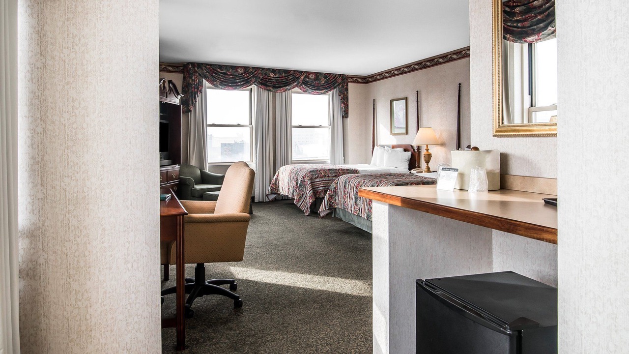 Photo of Livingroom in Utica