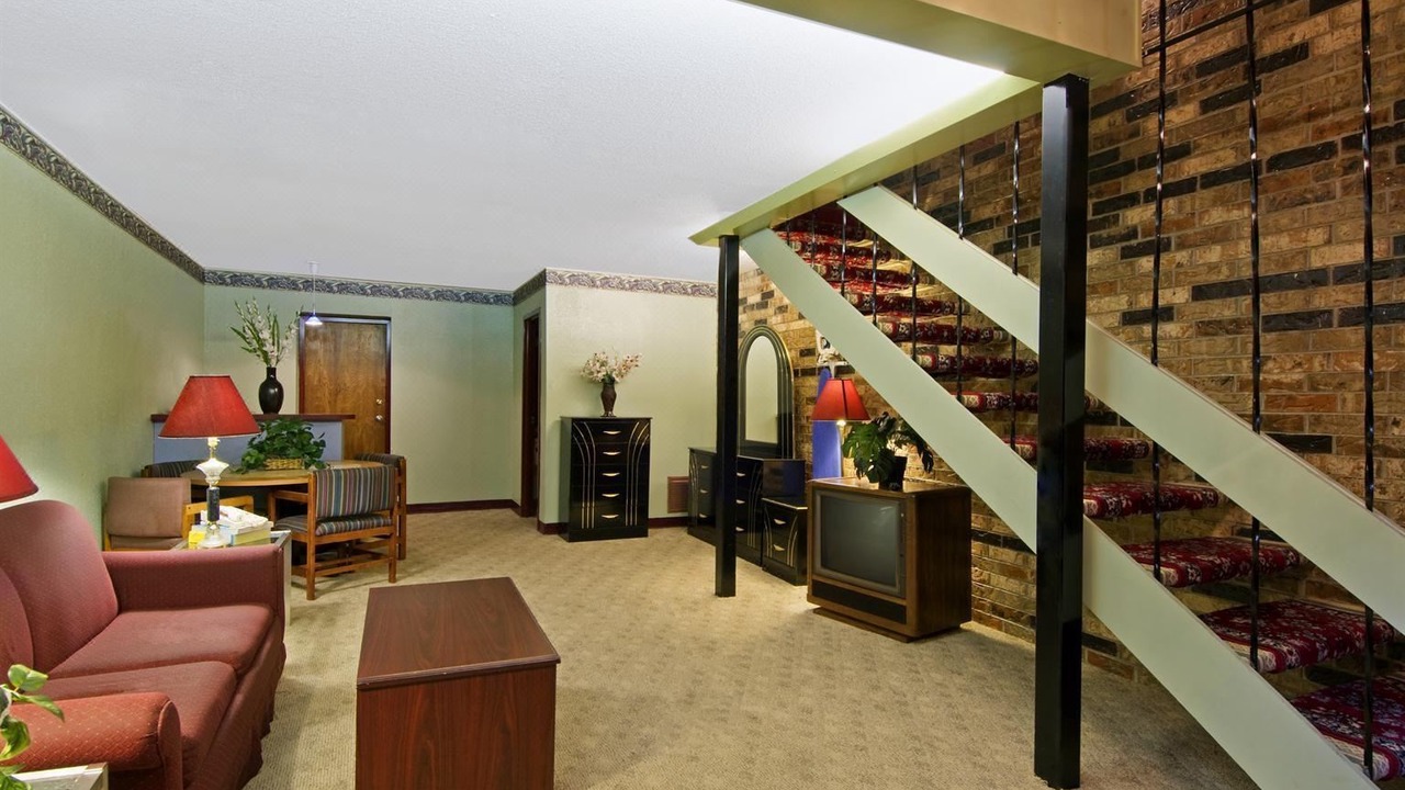 Photo of Livingroom in Shawnee