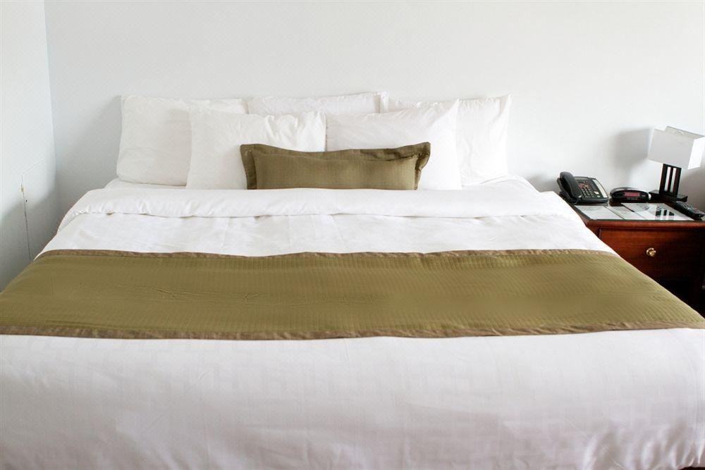 Photo of Bedroom in Baie Comeau