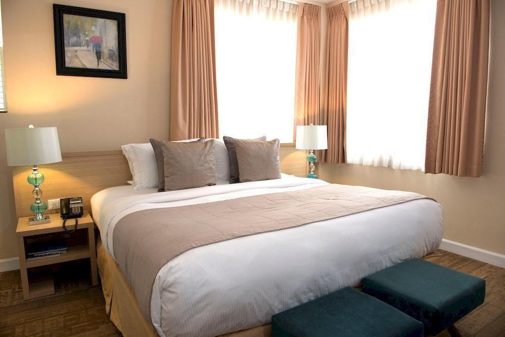 Photo of Bedroom in South Pointe