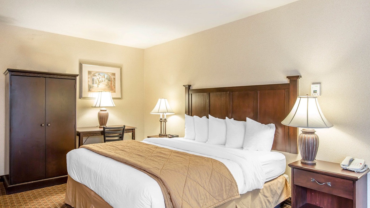 Photo of Bedroom in Fallbrook
