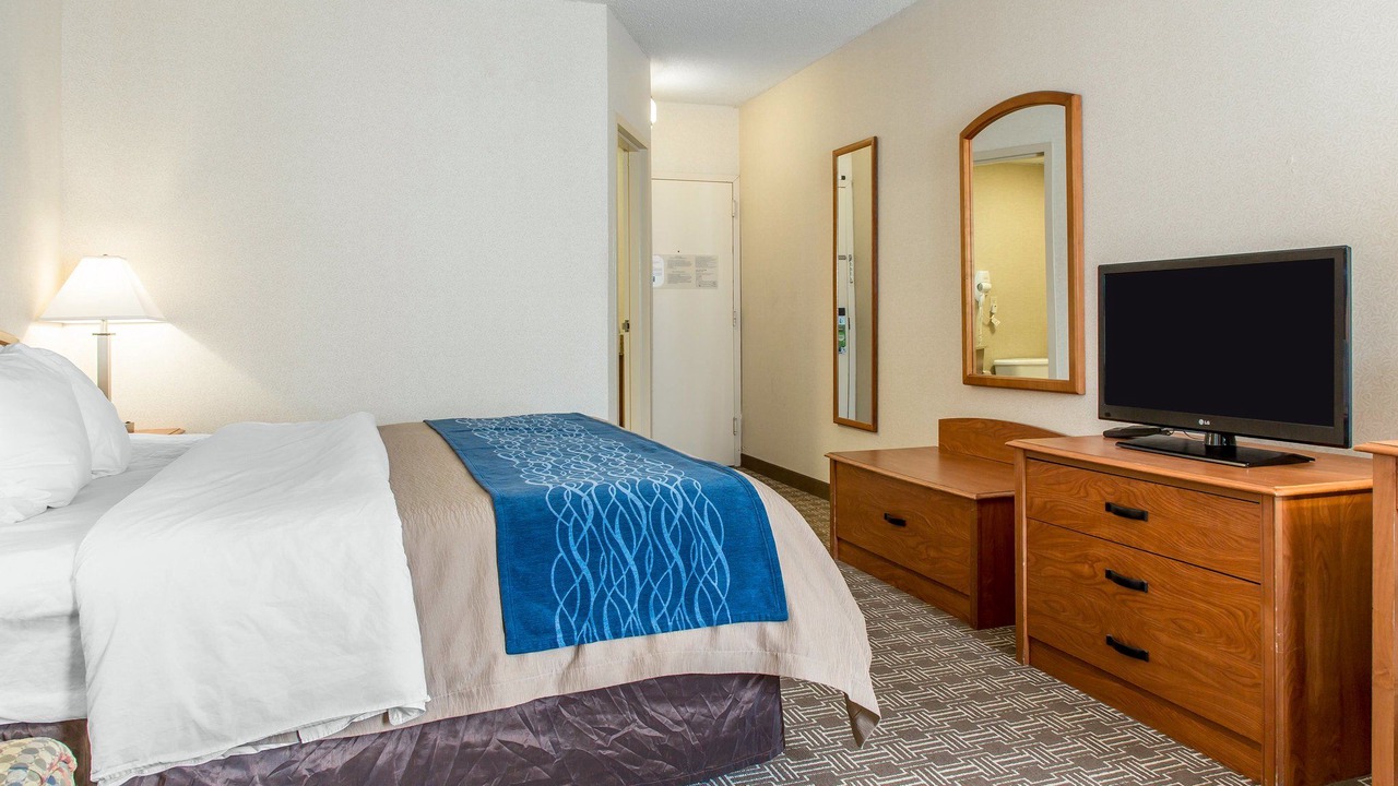 Photo of Bedroom in Mystic