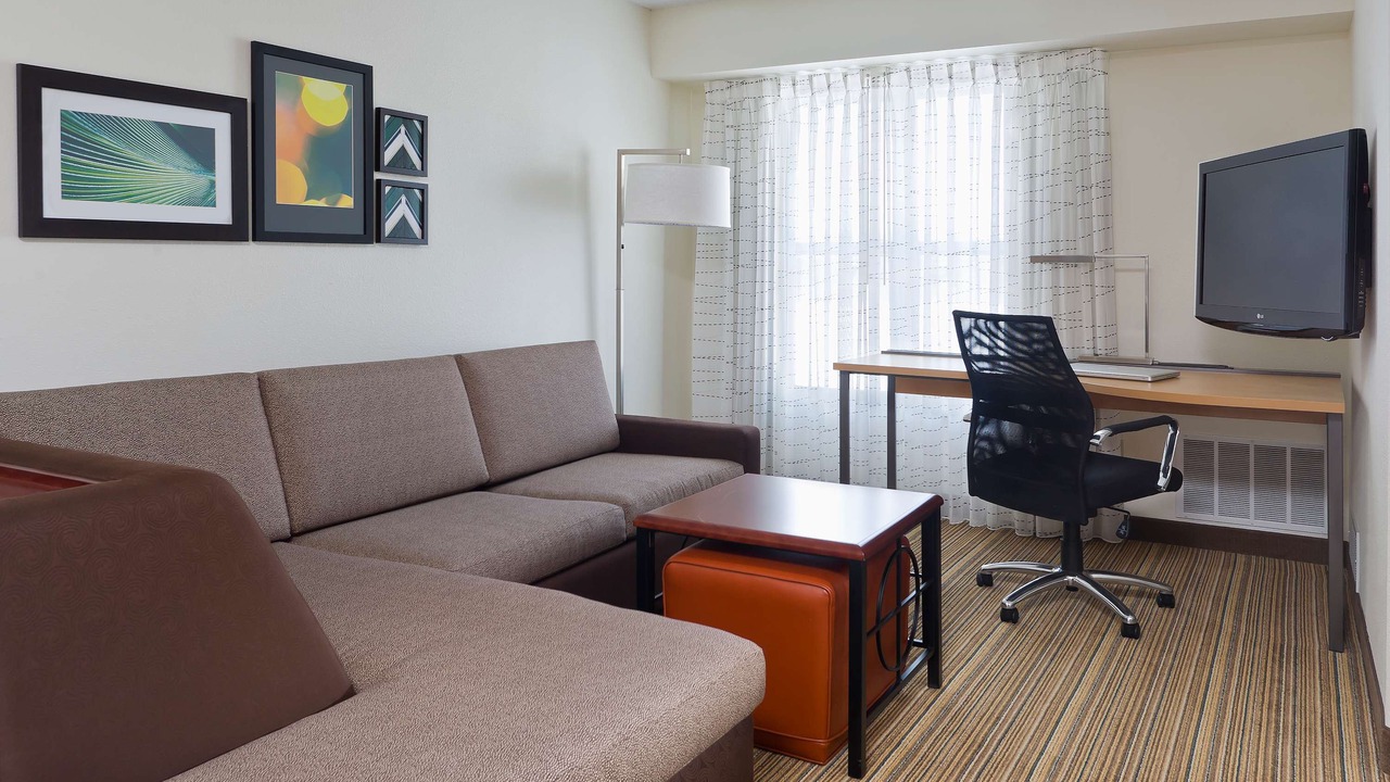 Photo of Livingroom in Canton