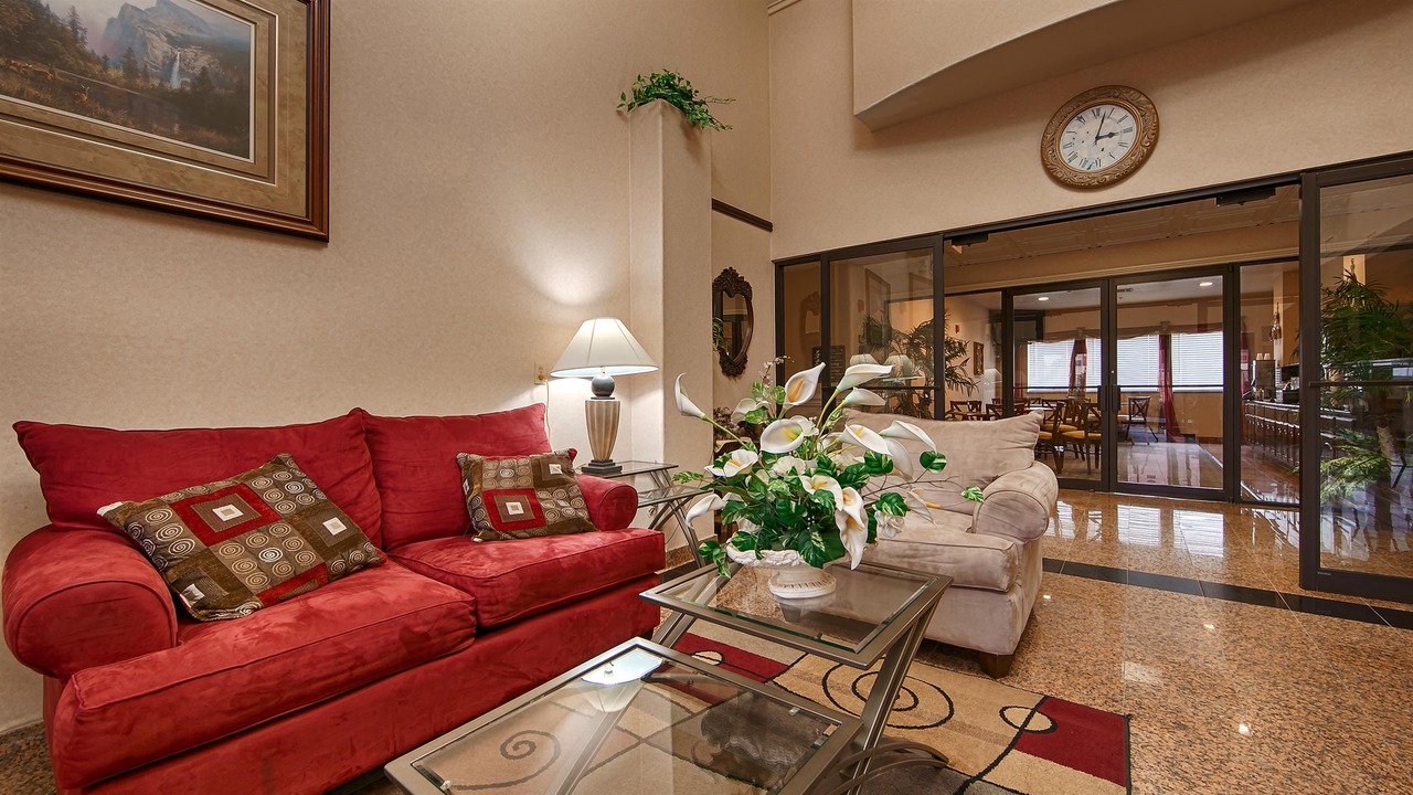 Photo of Livingroom in Madisonville