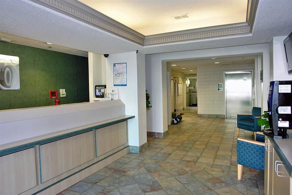 Photo of Others in Larkspur