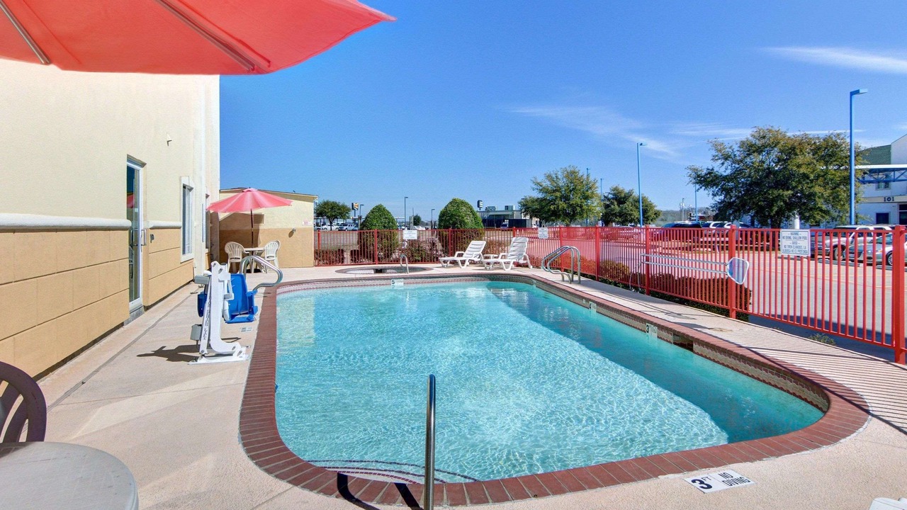 Photo of Outdoor in Terrell