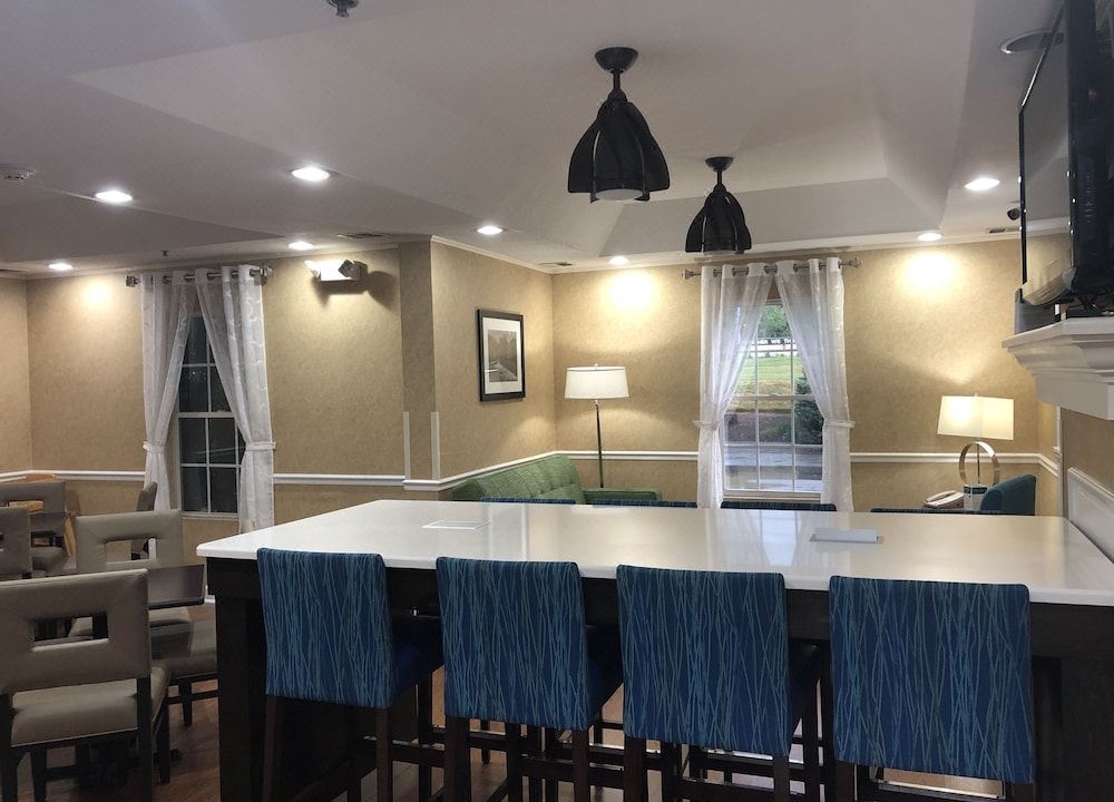 Photo of Livingroom in Oak Ridge