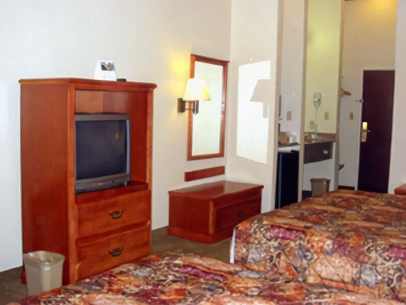 Photo of Bedroom in Madisonville