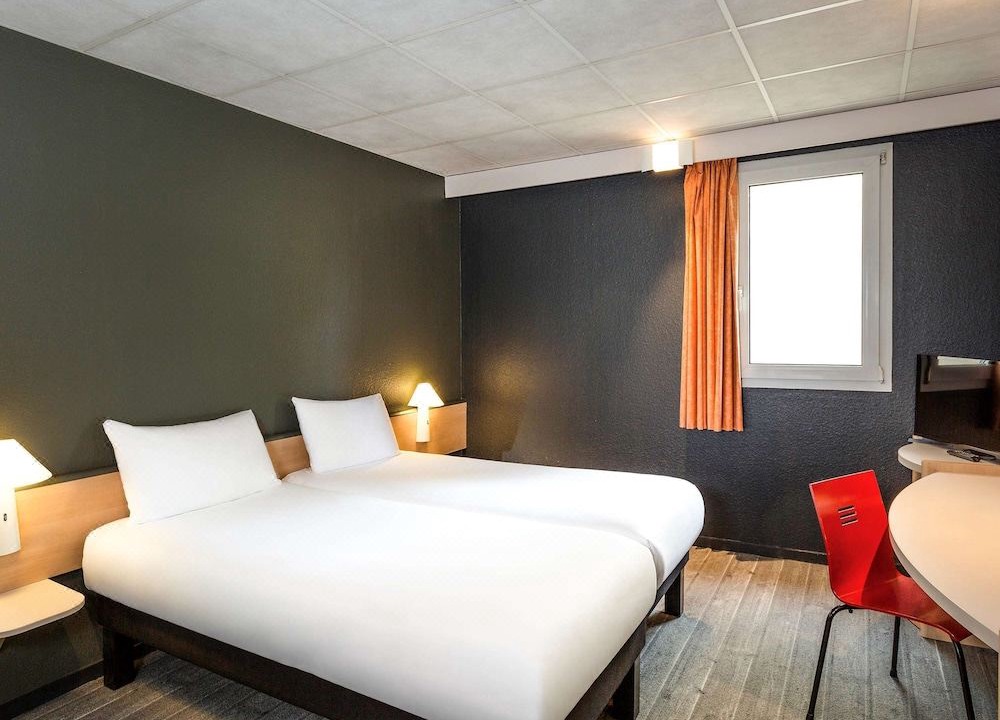 Photo of Bedroom in Lannion