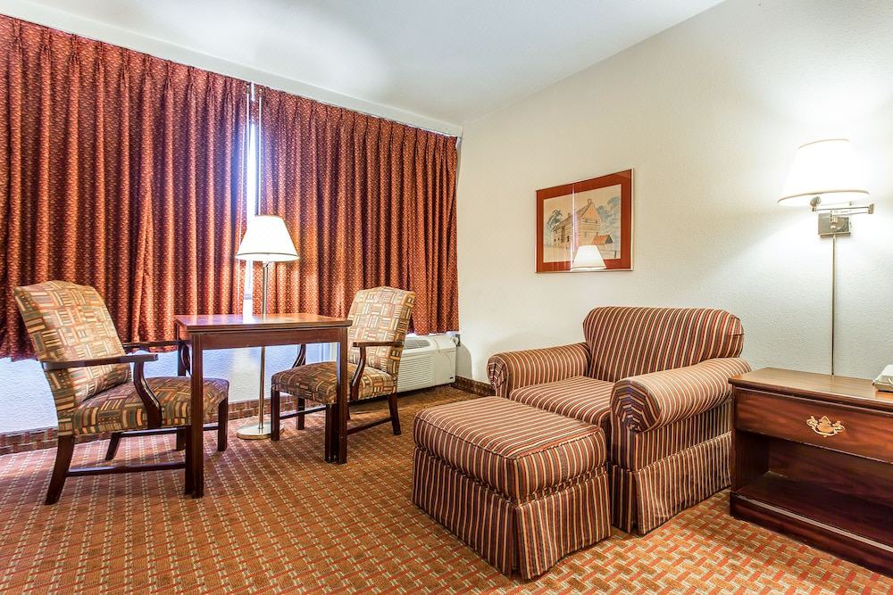 Photo of Livingroom in Winston - Salem