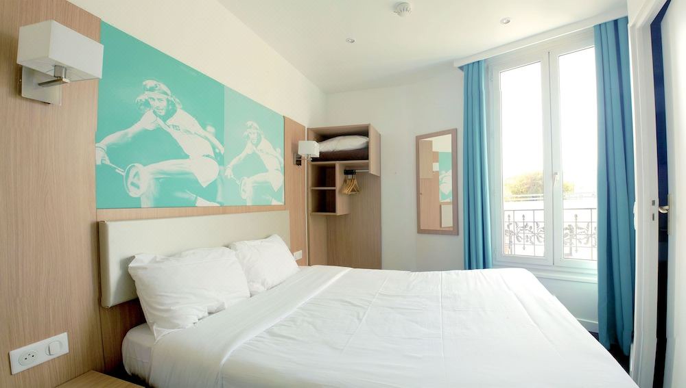 Photo of Bedroom in Prince–Marmottan