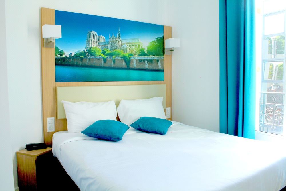 Photo of Bedroom in Prince–Marmottan