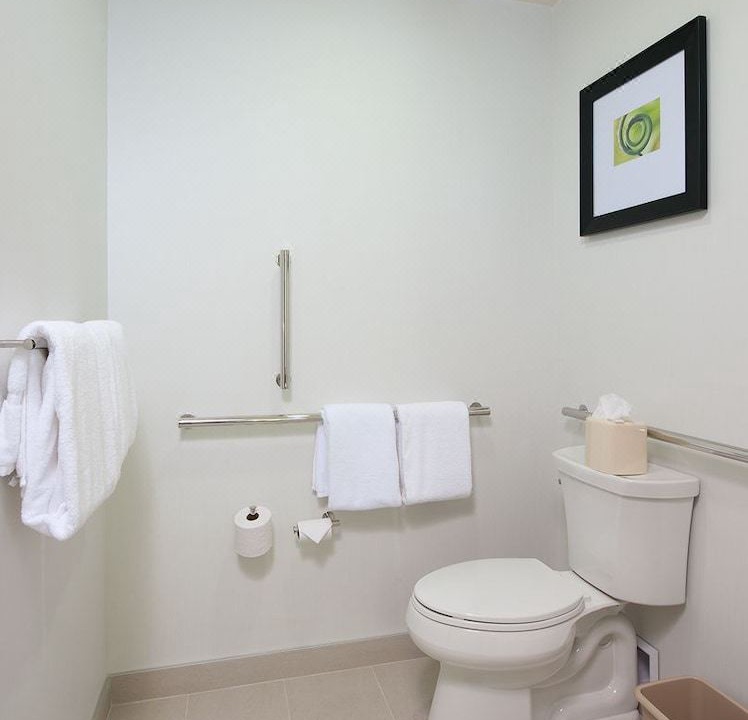 Photo of Bathroom in Downtown Pittsburgh