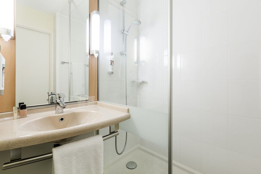 Photo of Bathroom in Cesson-Sevigne
