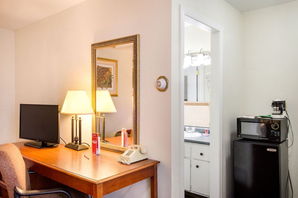 Photo of Livingroom in Northborough