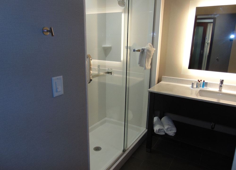 Photo of Bathroom in North by Northwest