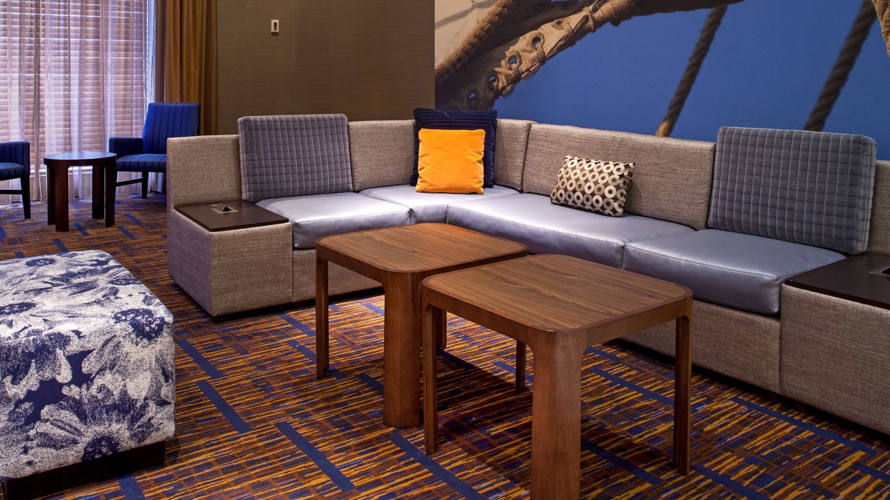 Photo of Livingroom in Harbor East