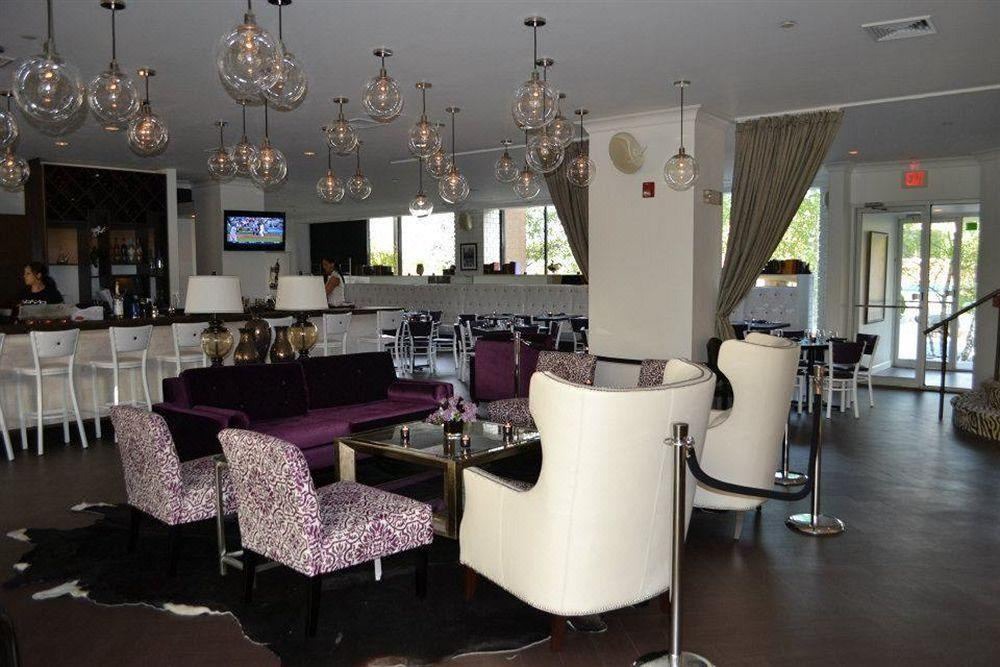 Photo of Livingroom in New Rochelle