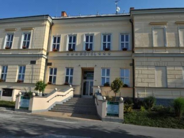 Photo of Buildings in Norwood