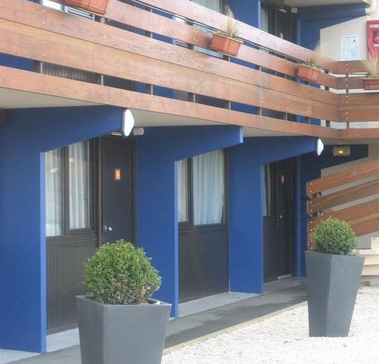 Photo of Buildings in Odos