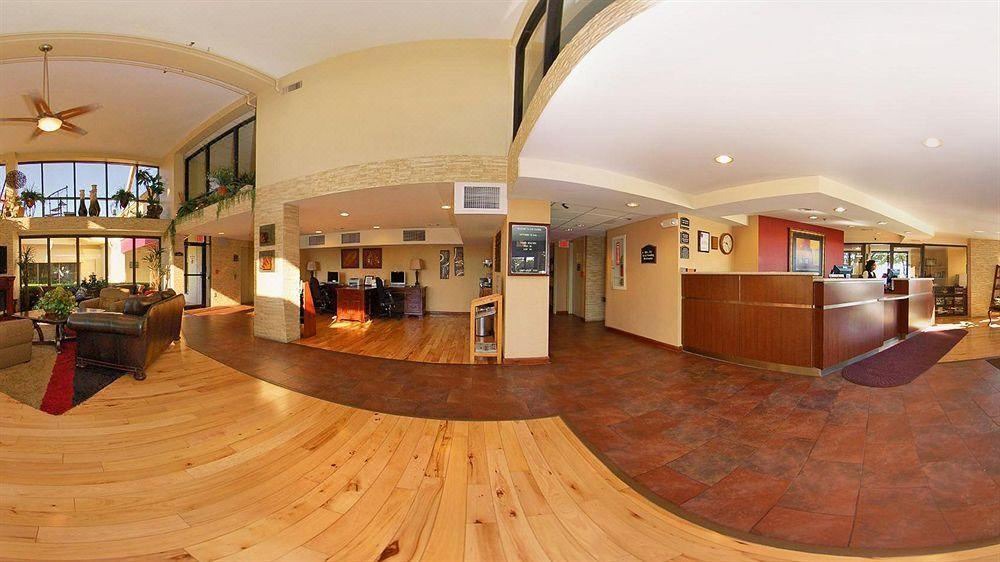 Photo of Livingroom in Broken Arrow