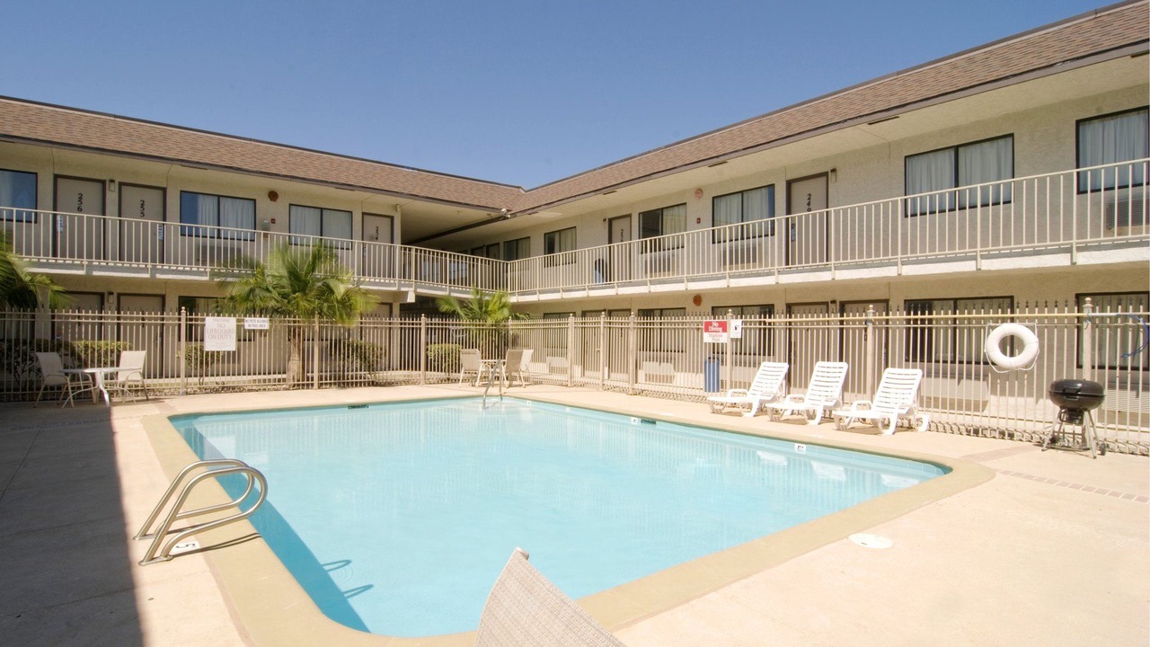 Photo of Outdoor in Groves