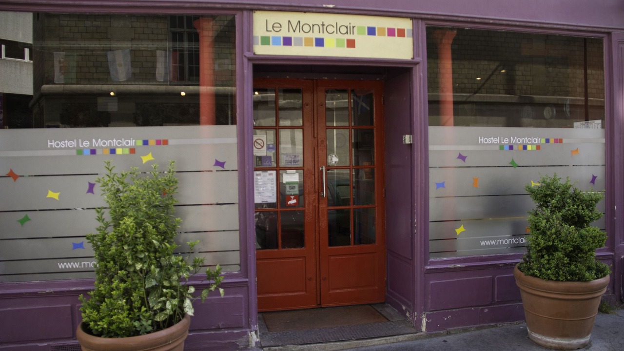 Photo of Buildings in Clignancourt