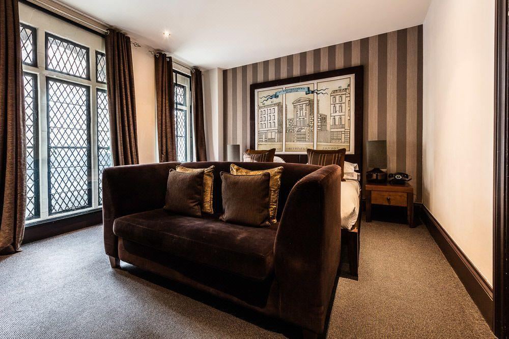 Photo of Others in Barbican