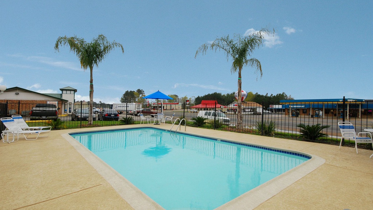 Photo of Outdoor in Center