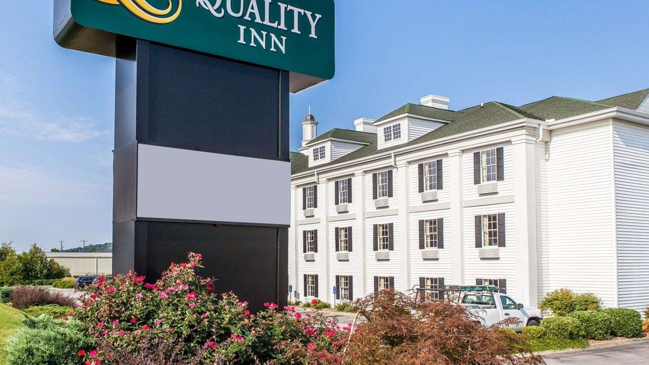 Photo of Buildings in Oak Ridge