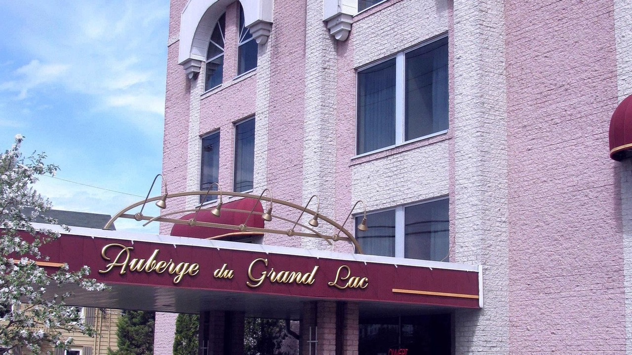 Photo of Buildings in Magog
