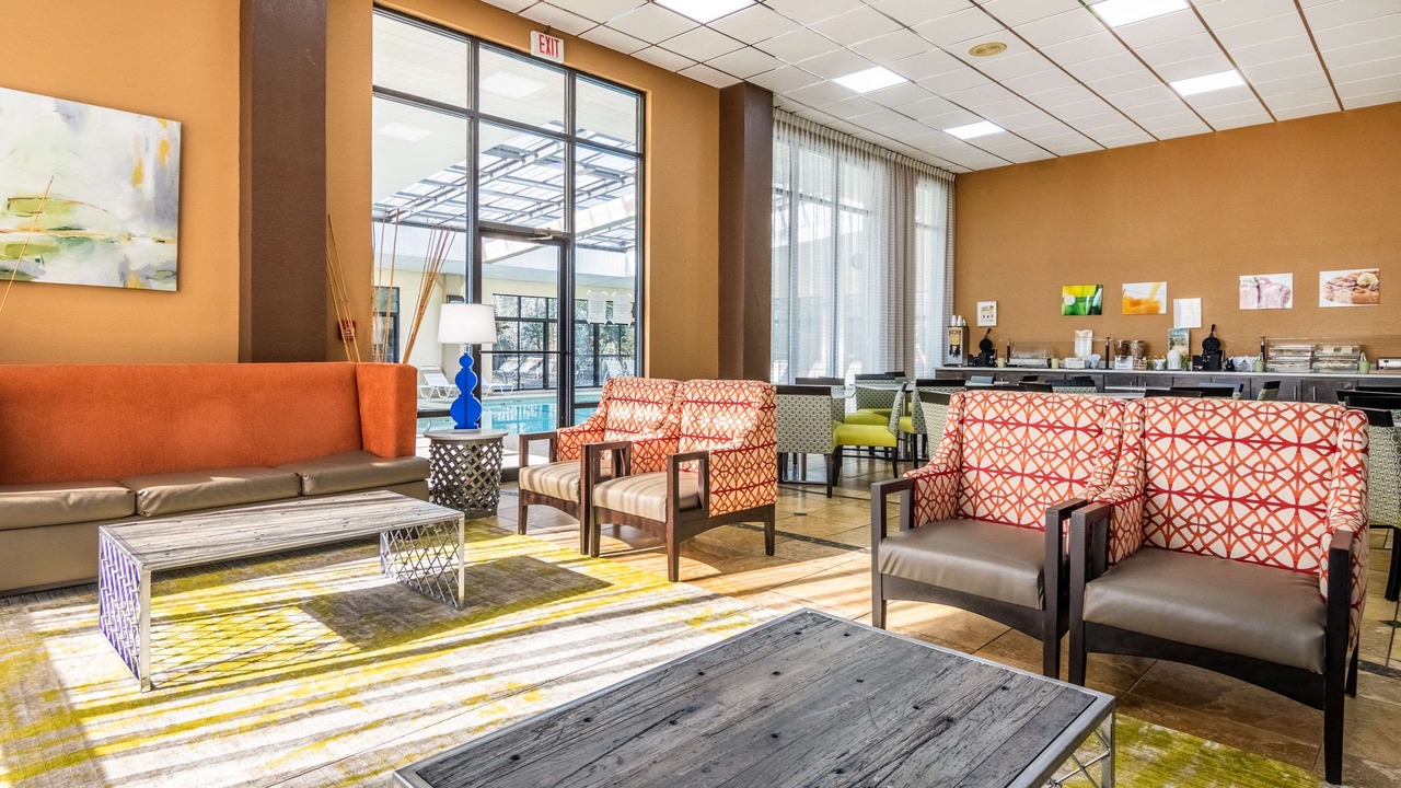 Photo of Livingroom in Perry