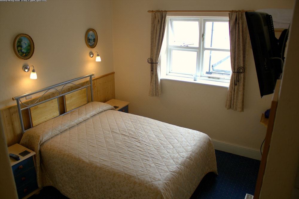 Photo of Bedroom in Horley