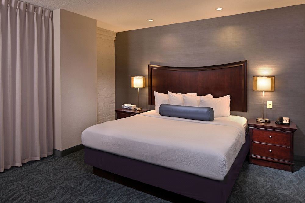 Photo of Bedroom in Downtown Baltimore