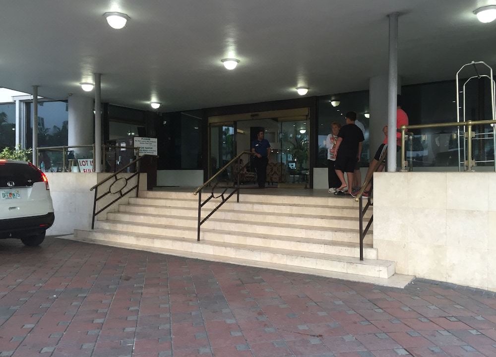 Photo of Others in Mid Beach