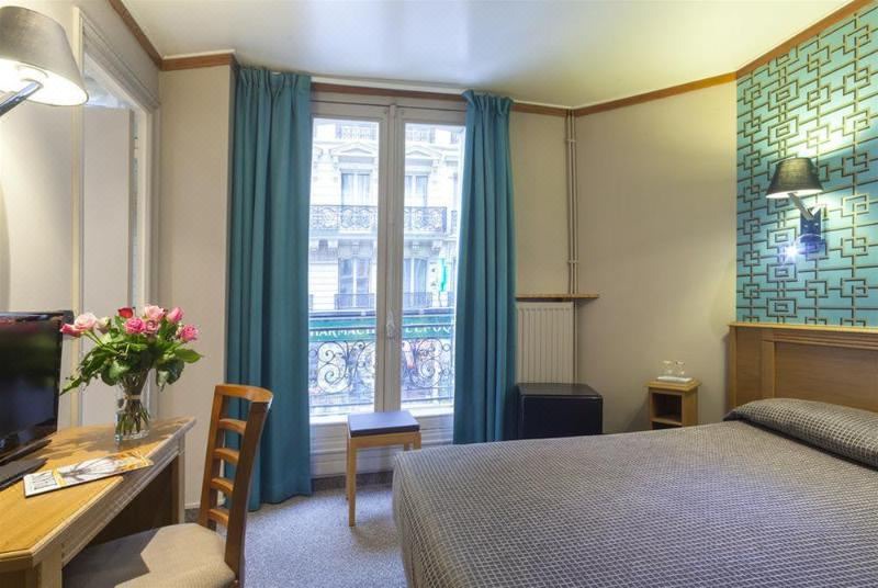 Photo of Bedroom in 6th Arrondissement