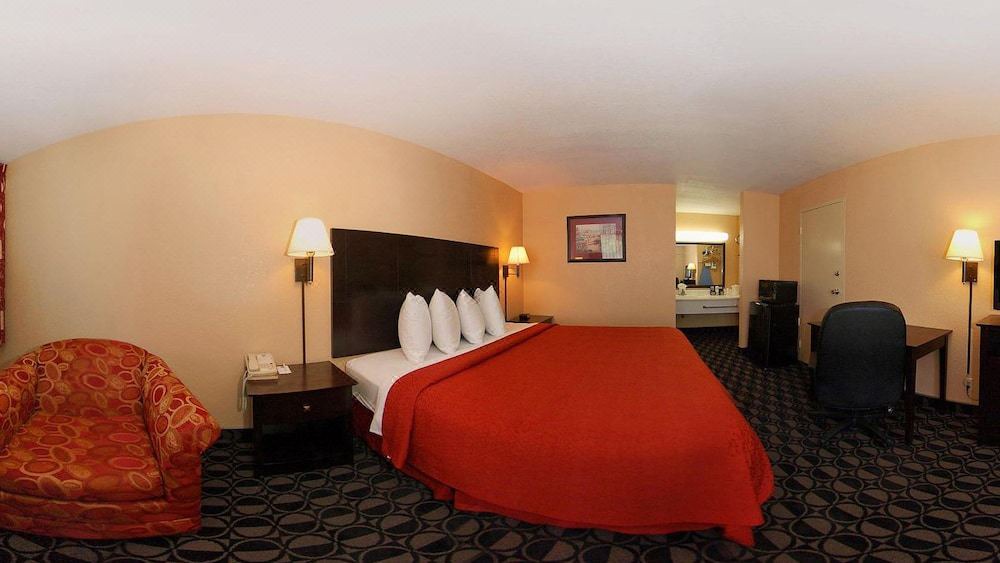 Photo of Bedroom in Ada